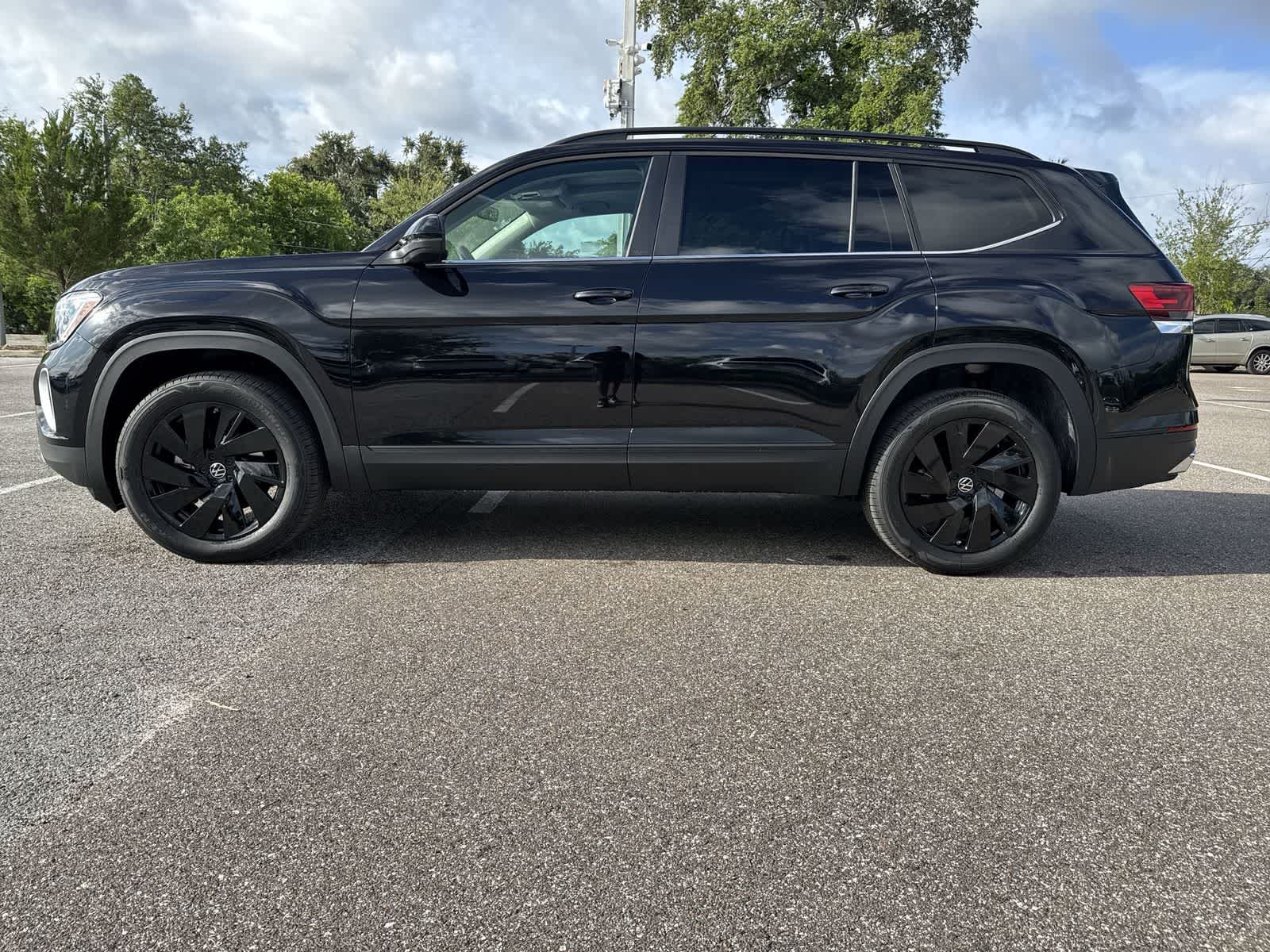 Volkswagen Atlas 2.0T SE con tecnología 2026
