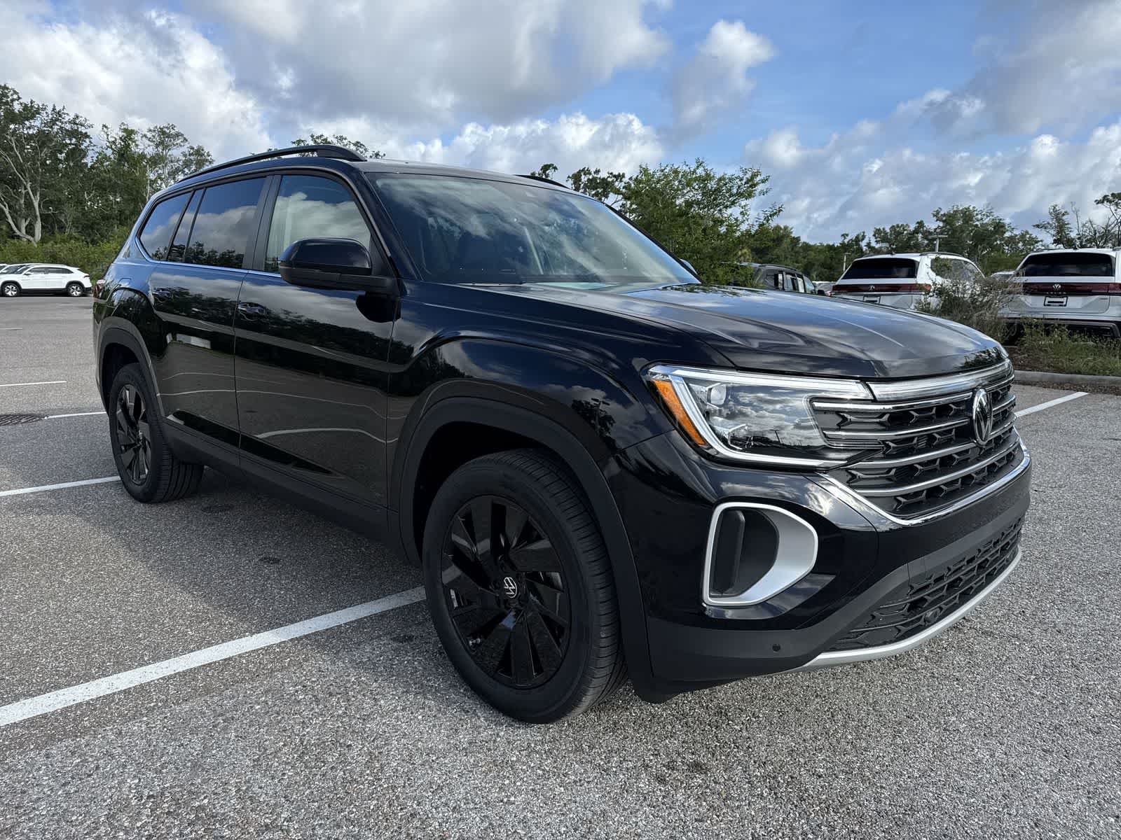 Volkswagen Atlas 2.0T SE con tecnología 2026