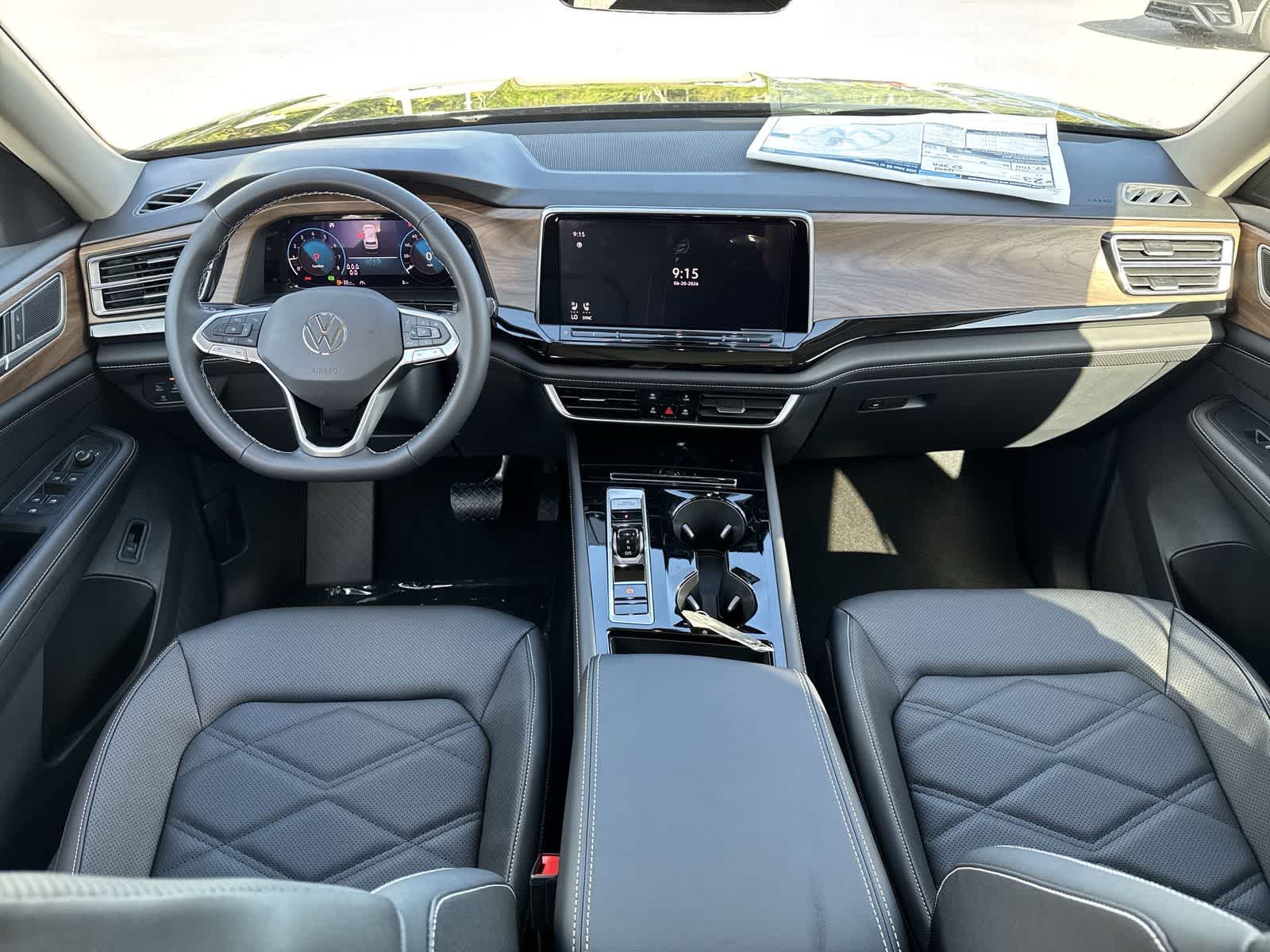 Volkswagen Atlas 2.0T SE con tecnología 2026