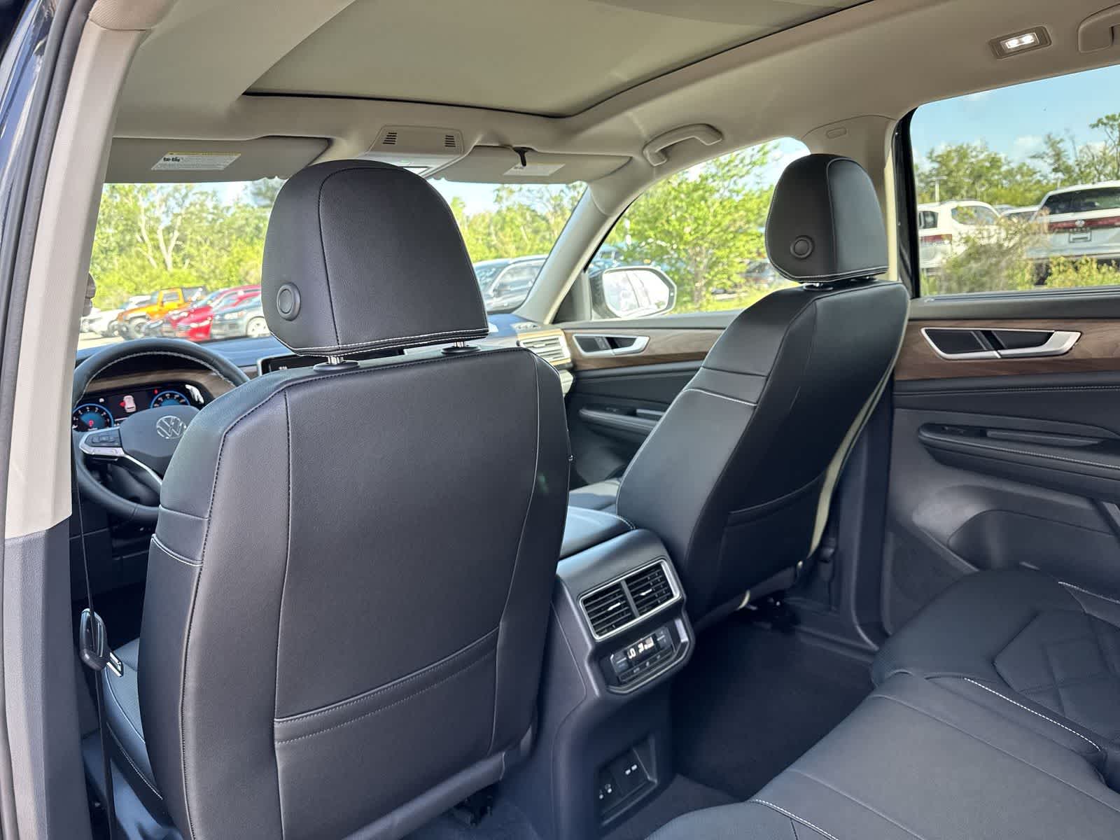 Volkswagen Atlas 2.0T SE con tecnología 2026