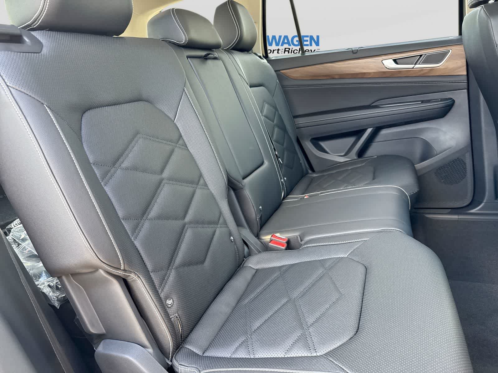 Volkswagen Atlas 2.0T SE con tecnología 2026
