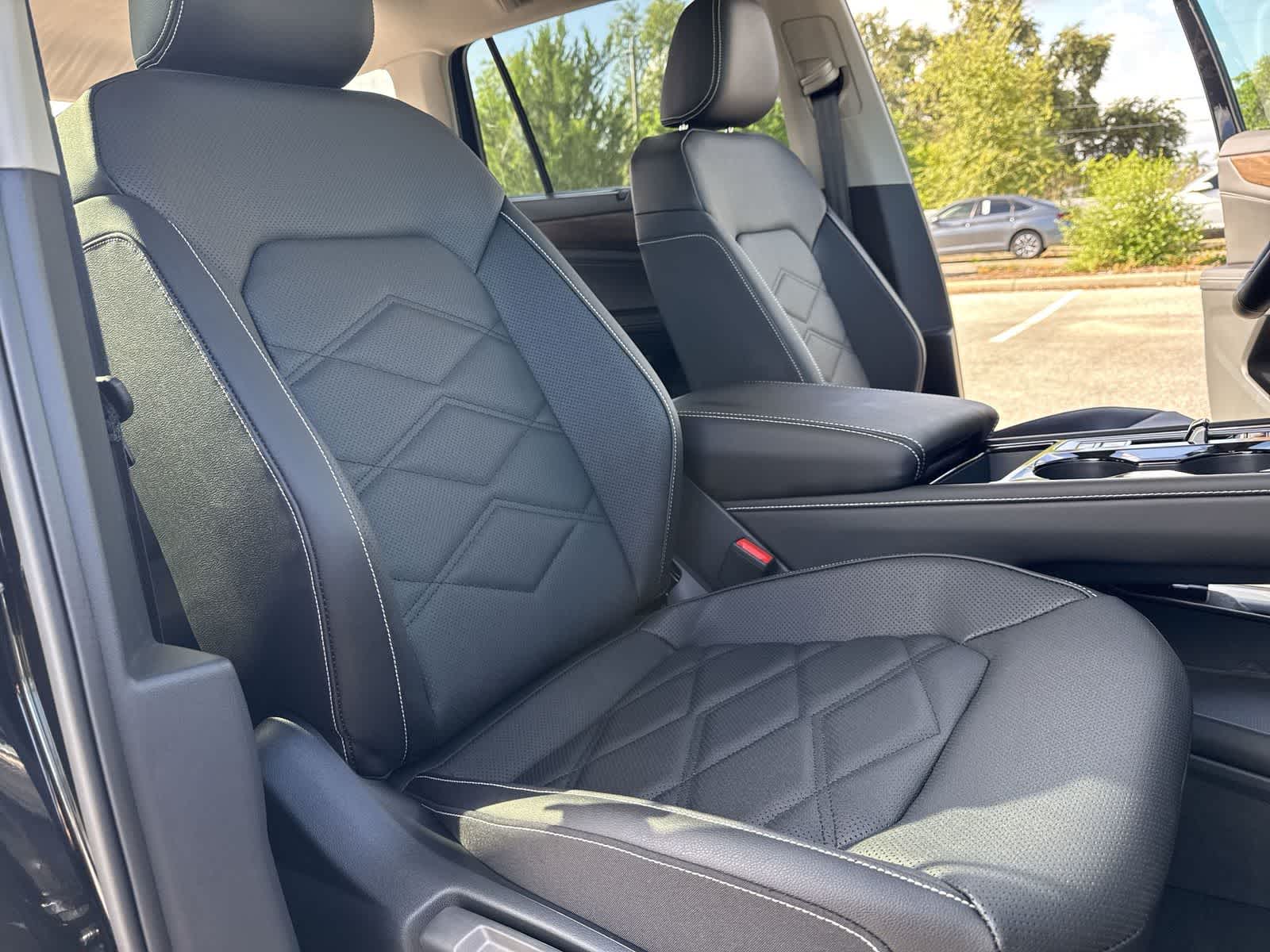 Volkswagen Atlas 2.0T SE con tecnología 2026