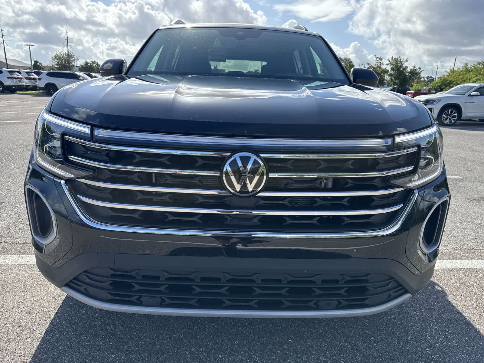 Volkswagen Atlas 2.0T SE con tecnología 2026