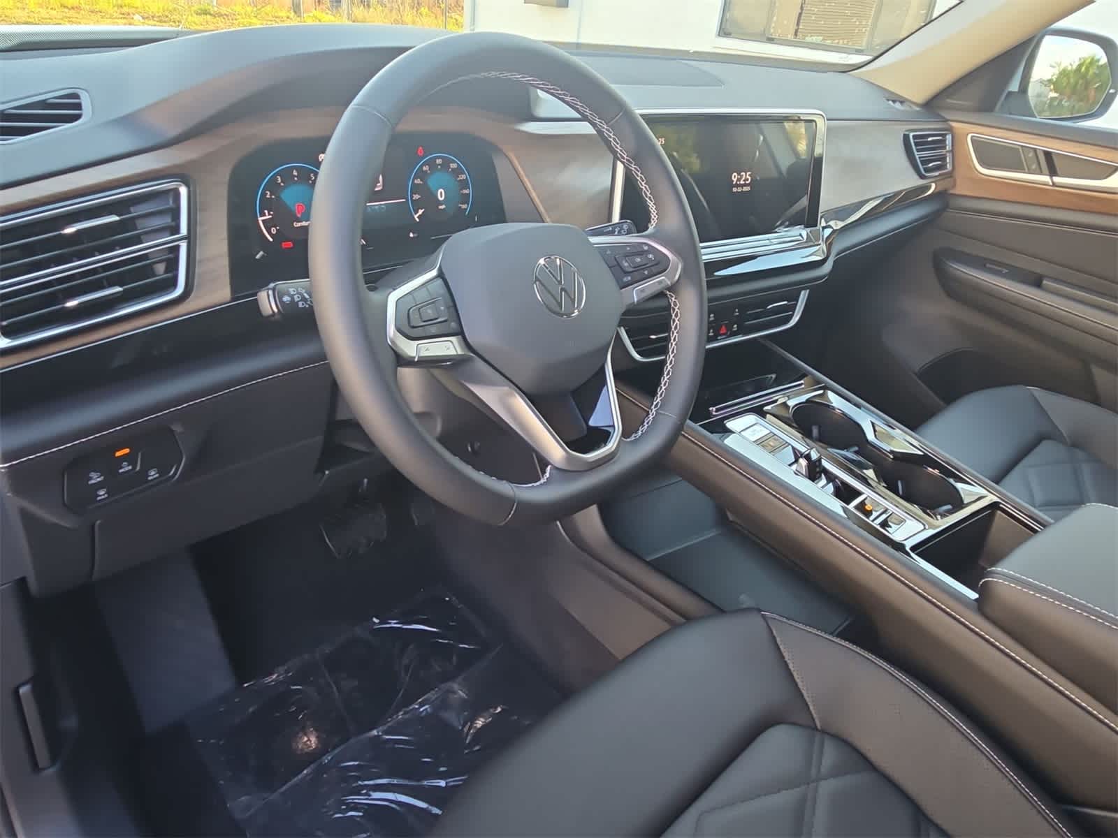 Volkswagen Atlas 2.0T SE con tecnología 2026