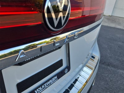 Volkswagen Atlas 2.0T SE con tecnología 2026