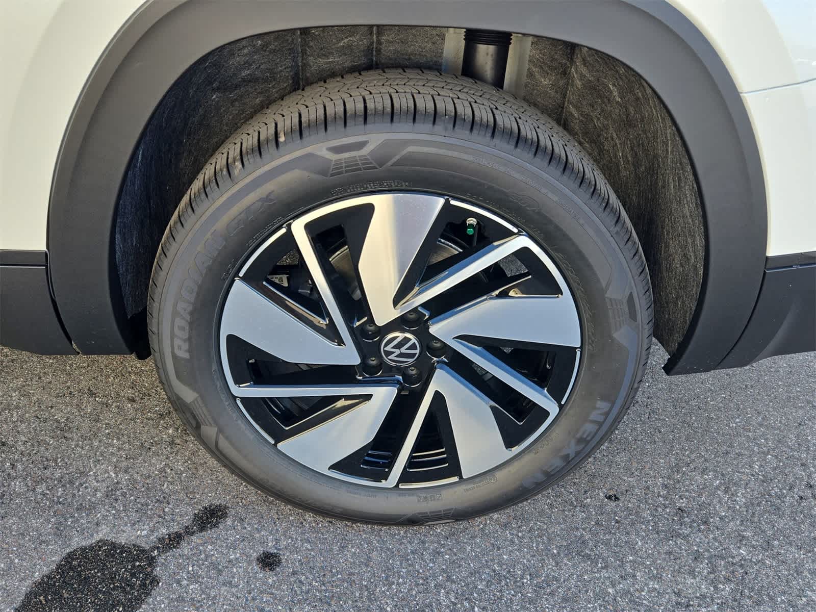 Volkswagen Atlas 2.0T SE con tecnología 2026