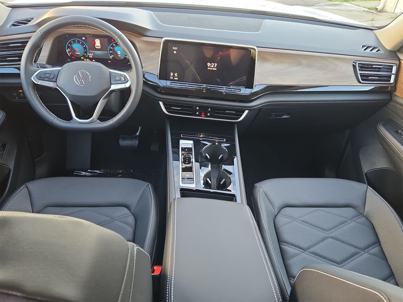 Volkswagen Atlas 2.0T SE con tecnología 2026