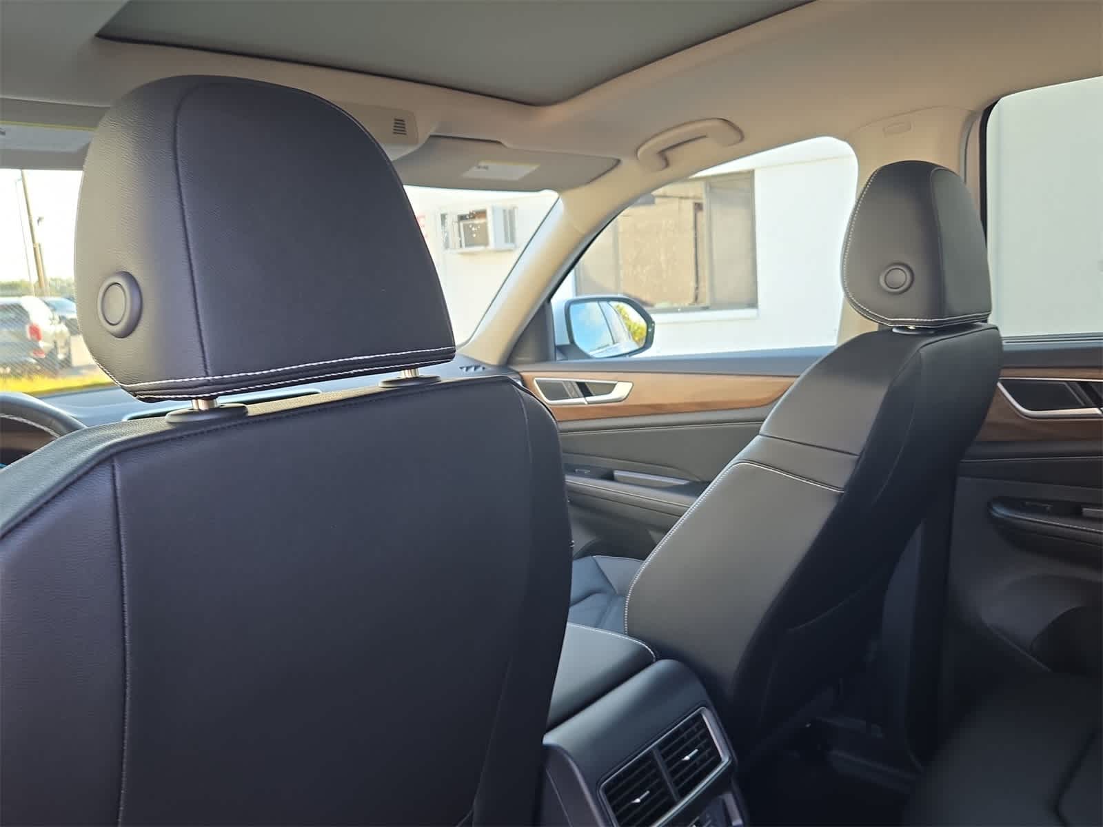 Volkswagen Atlas 2.0T SE con tecnología 2026