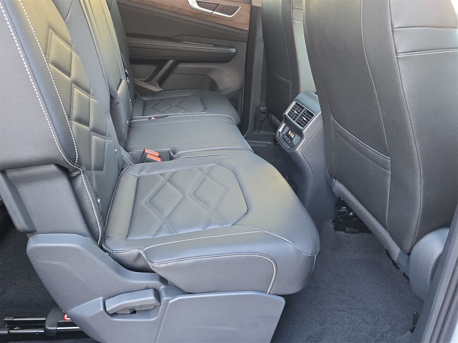 Volkswagen Atlas 2.0T SE con tecnología 2026