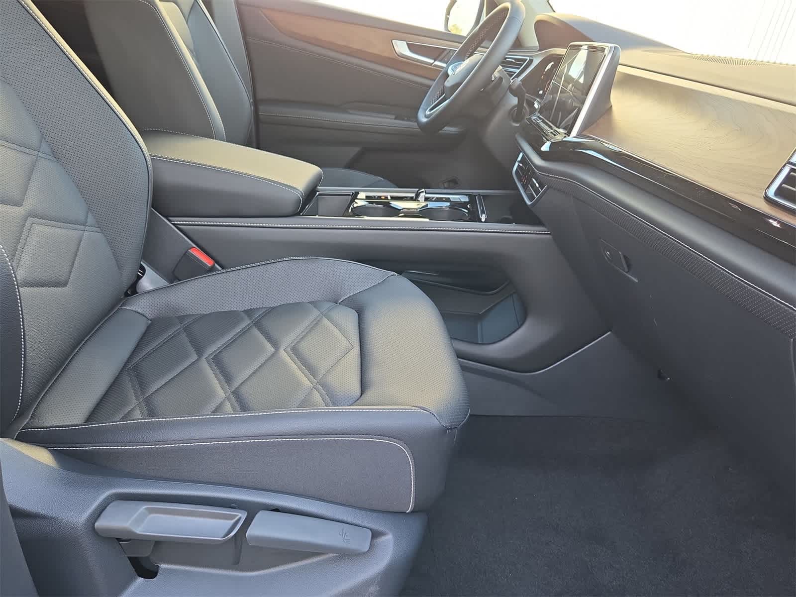 Volkswagen Atlas 2.0T SE con tecnología 2026