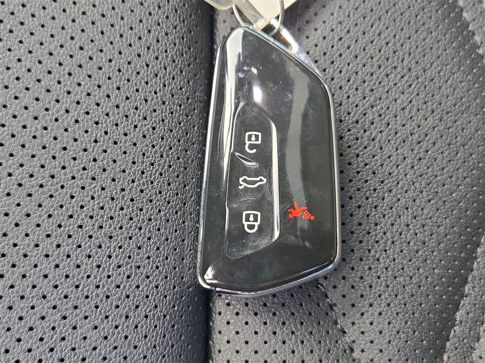 Volkswagen Atlas 2.0T SE con tecnología 2026