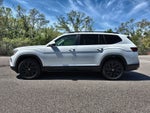 Volkswagen Atlas 2.0T SE con tecnología 2026