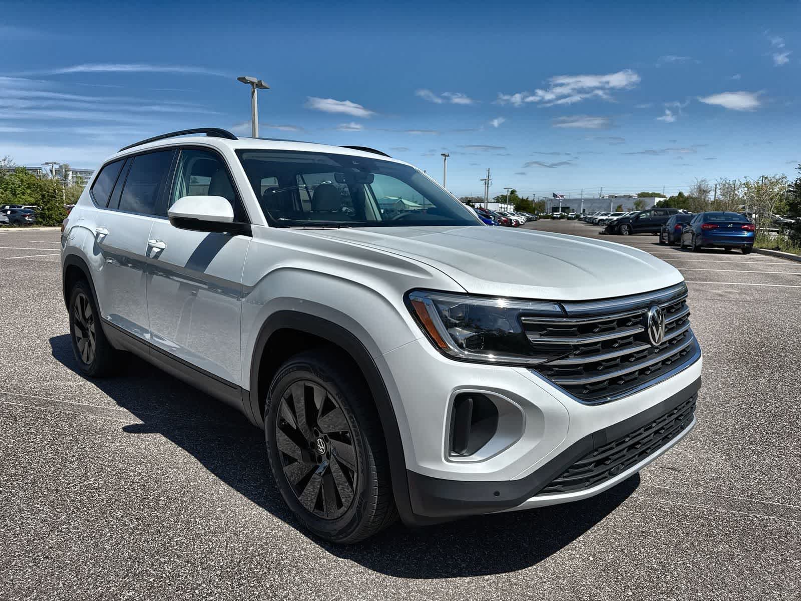 Volkswagen Atlas 2.0T SE con tecnología 2026