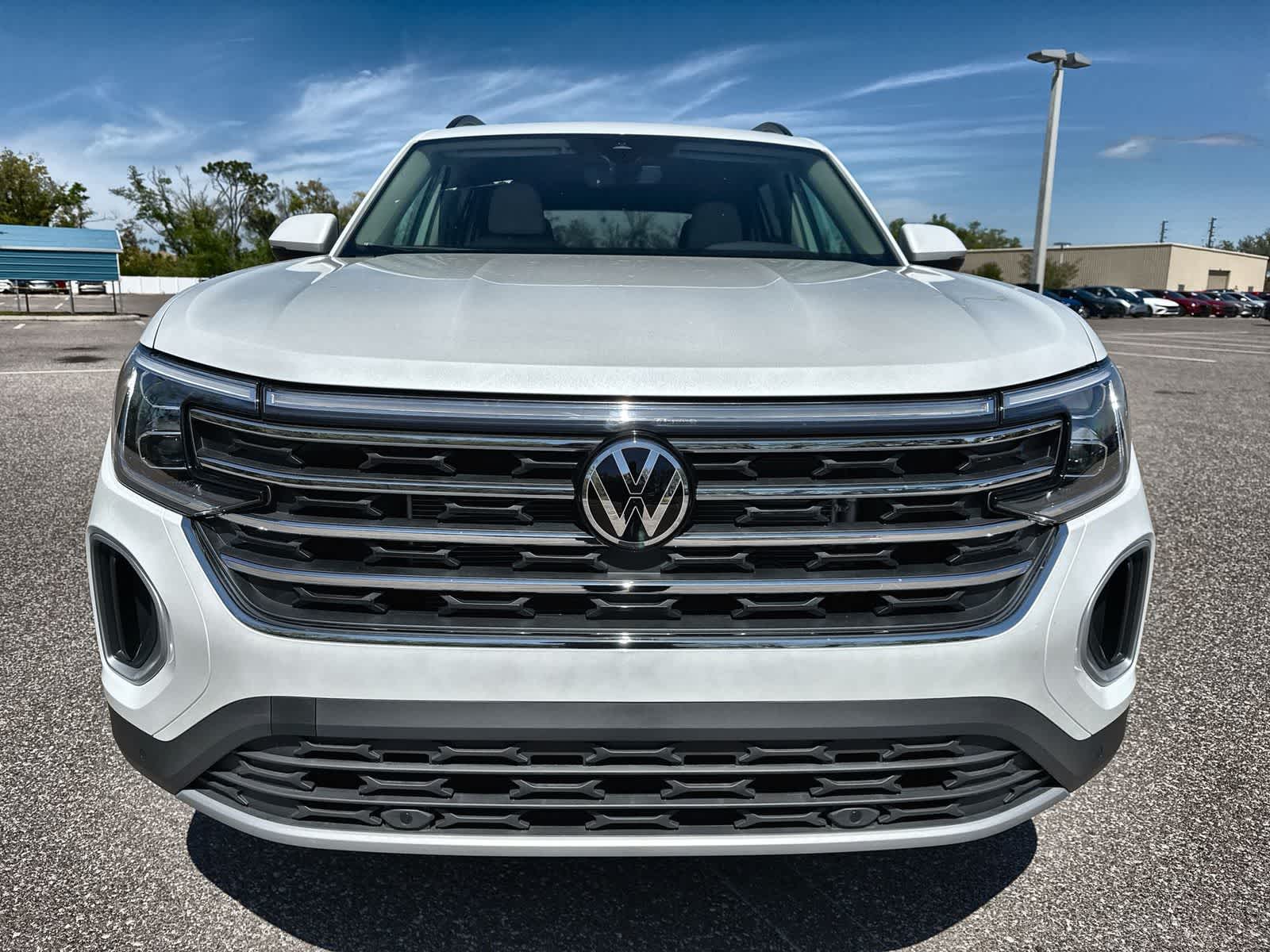 Volkswagen Atlas 2.0T SE con tecnología 2026