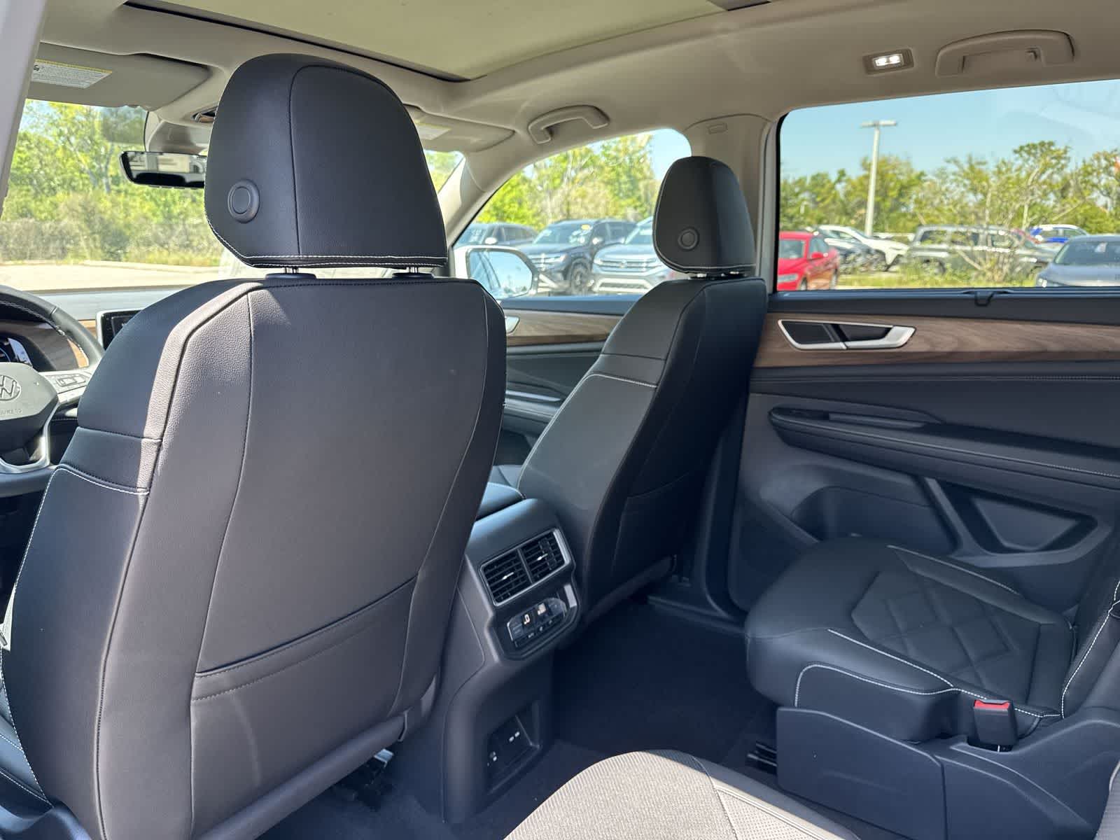 Volkswagen Atlas 2.0T SE con tecnología 2026