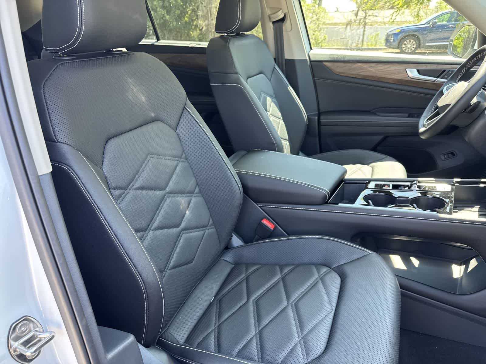 Volkswagen Atlas 2.0T SE con tecnología 2026