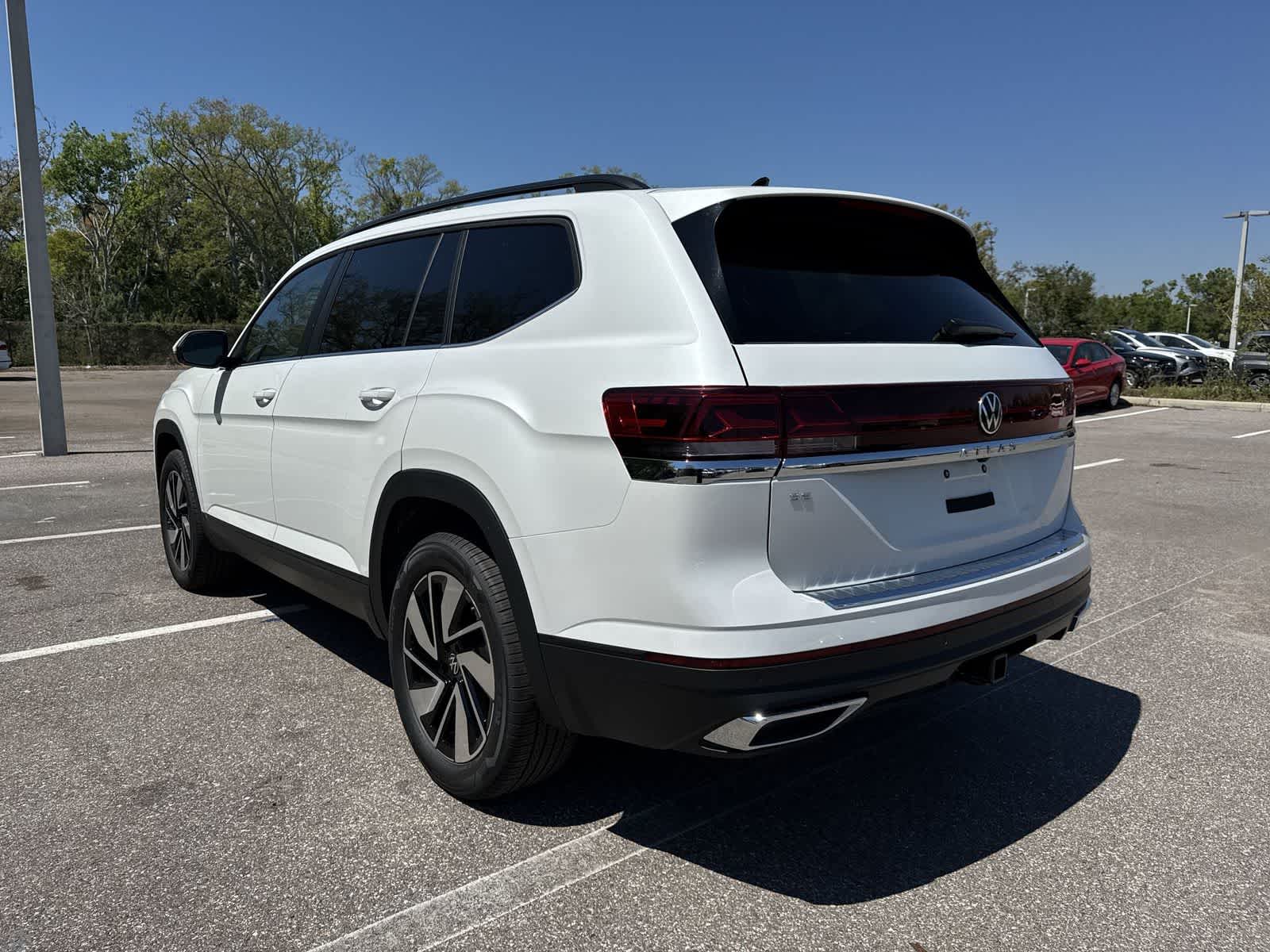 Volkswagen Atlas 2.0T SE con tecnología 2026