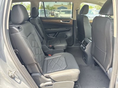 Volkswagen Atlas 2.0T SE con tecnología 2026