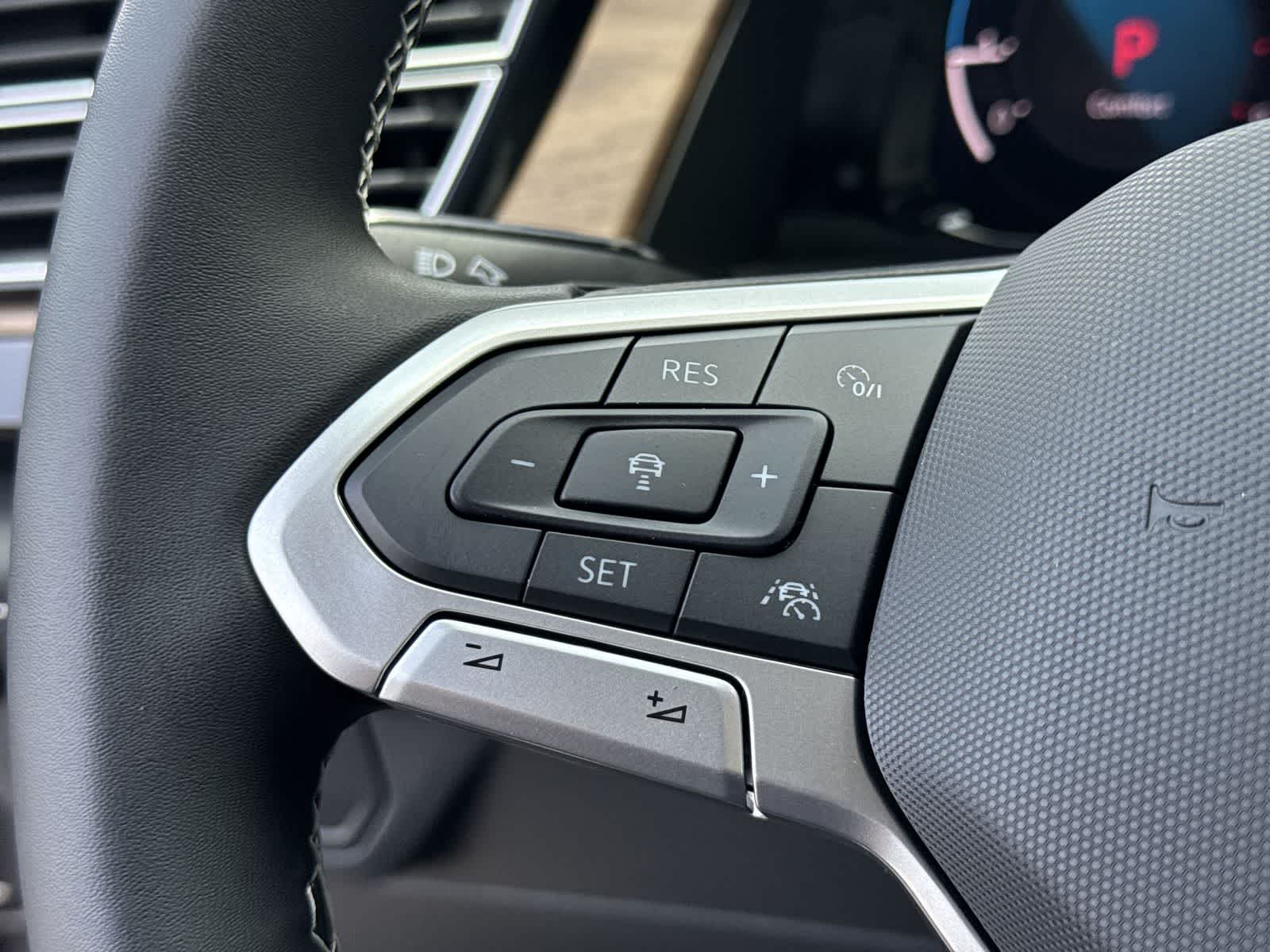Volkswagen Atlas 2.0T SE con tecnología 2026