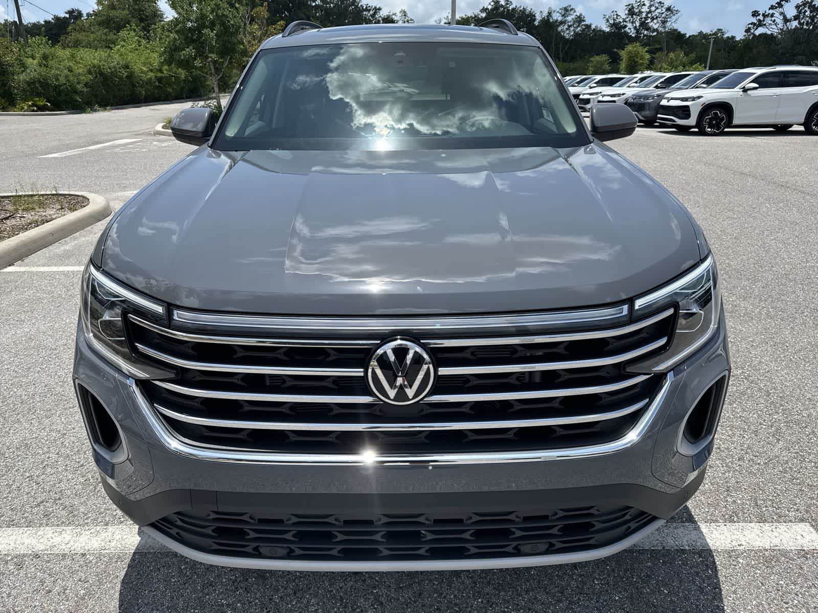 Volkswagen Atlas 2.0T SE con tecnología 2026