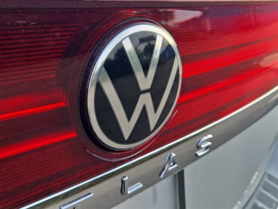 Volkswagen Atlas 2.0T SE con tecnología 2026