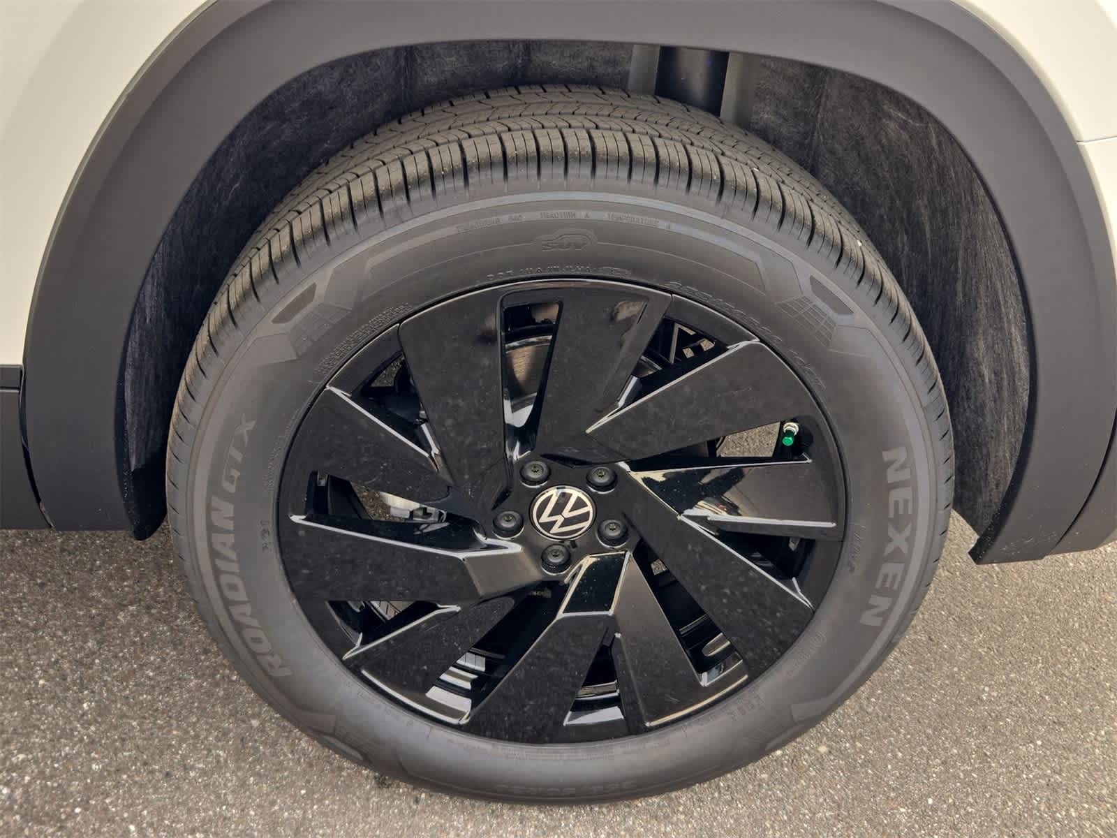 Volkswagen Atlas 2.0T SE con tecnología 2026