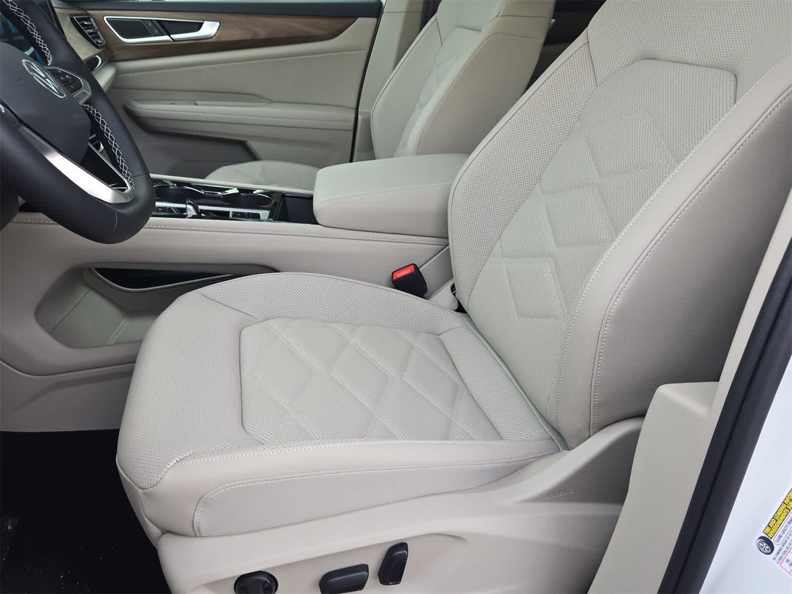 Volkswagen Atlas 2.0T SE con tecnología 2026