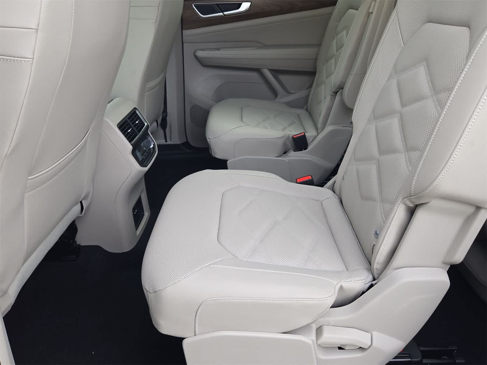 Volkswagen Atlas 2.0T SE con tecnología 2026