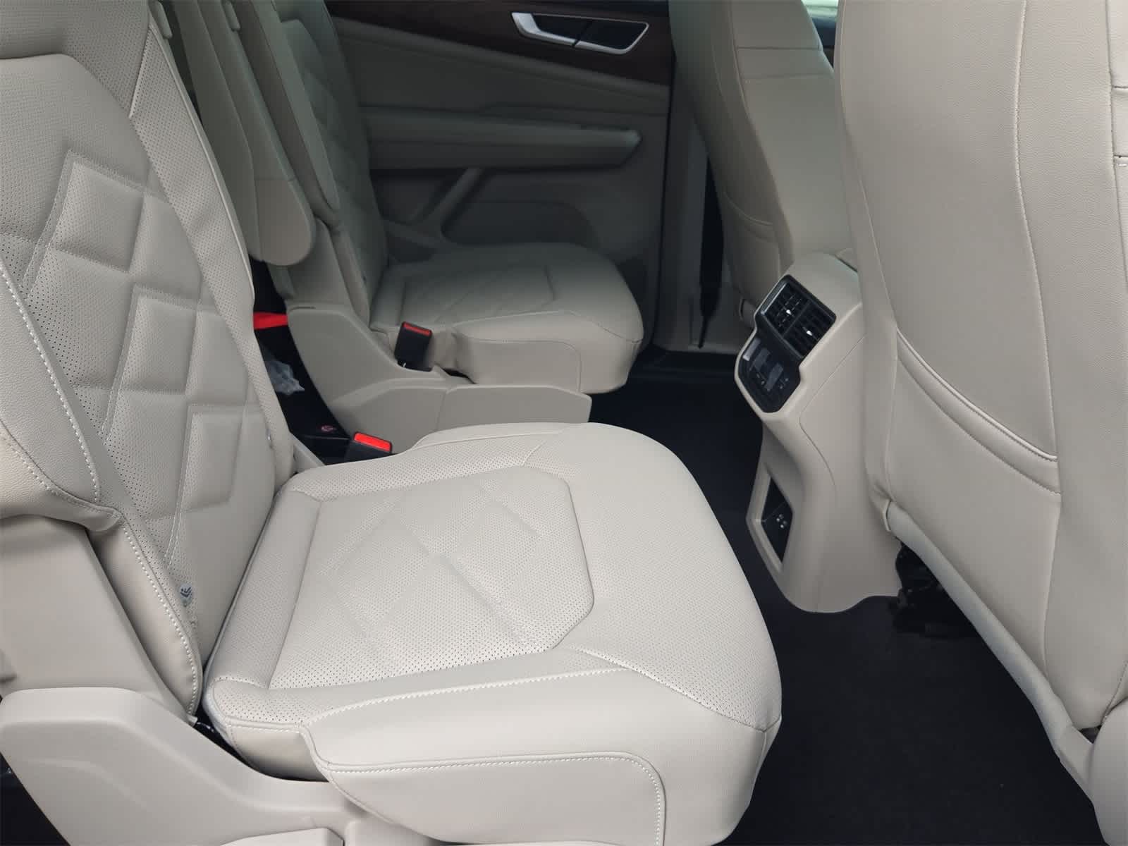 Volkswagen Atlas 2.0T SE con tecnología 2026