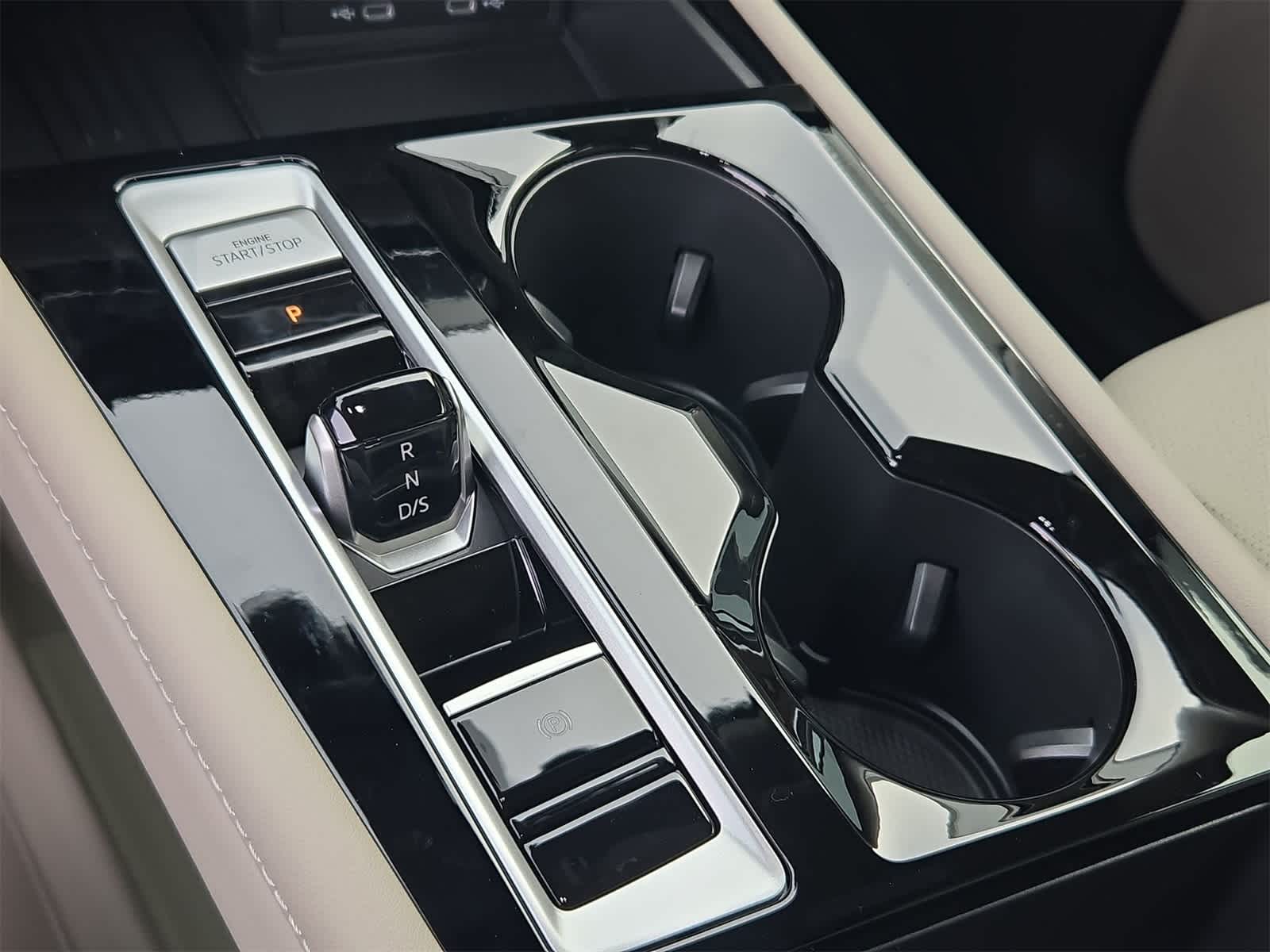 Volkswagen Atlas 2.0T SE con tecnología 2026