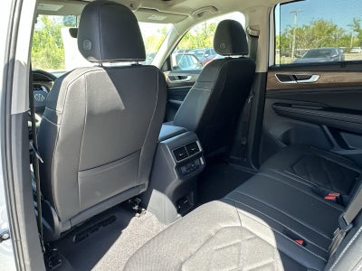 Volkswagen Atlas 2.0T SE con tecnología 2026