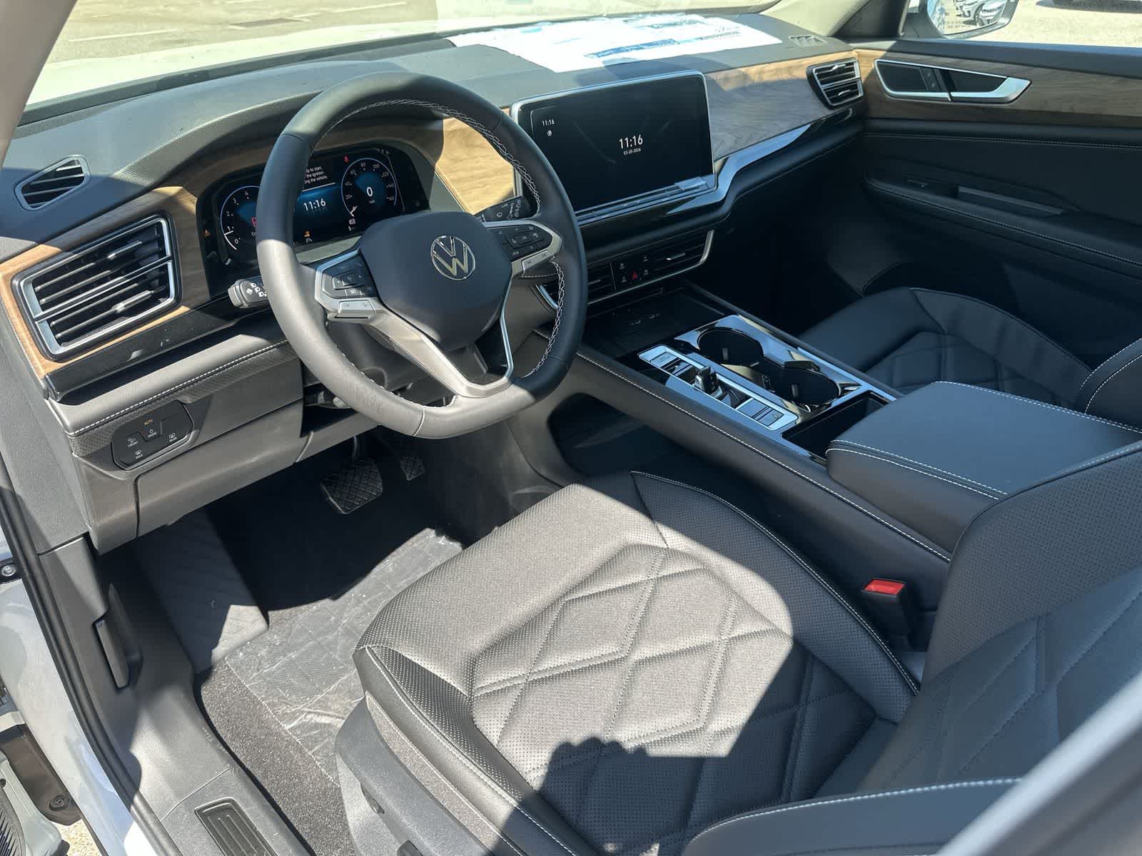 Volkswagen Atlas 2.0T SE con tecnología 2026