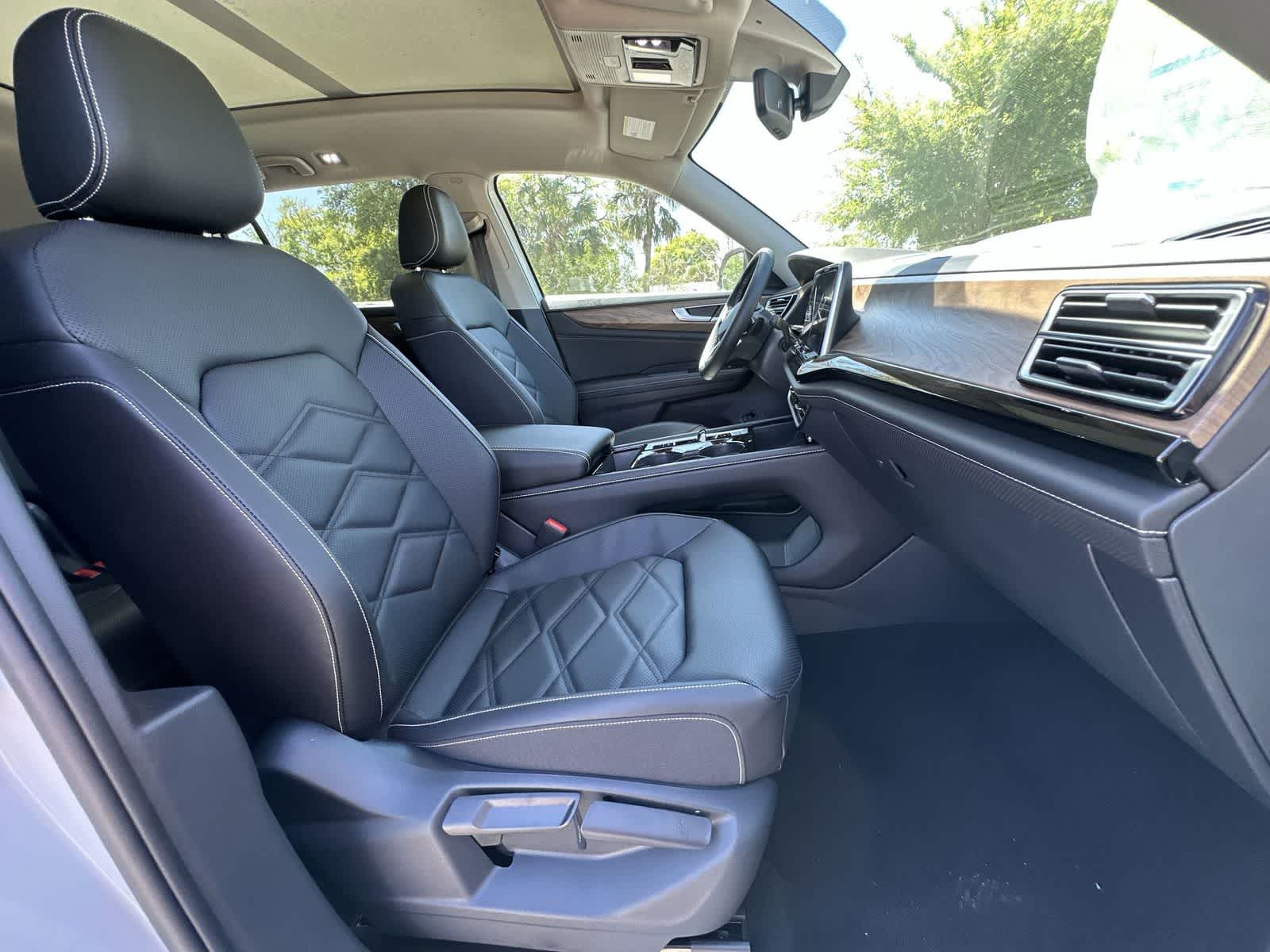 Volkswagen Atlas 2.0T SE con tecnología 2026