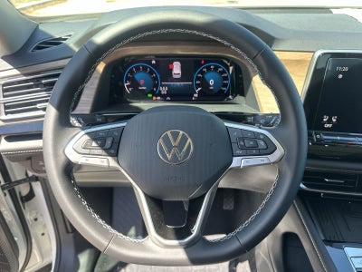 Volkswagen Atlas 2.0T SE con tecnología 2026