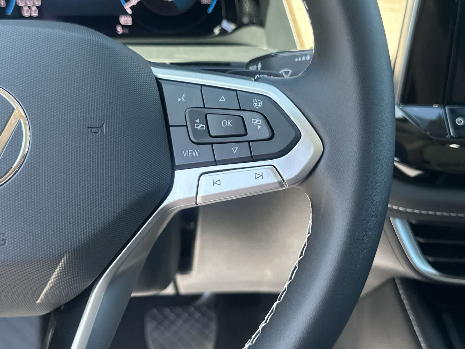 Volkswagen Atlas 2.0T SE con tecnología 2026