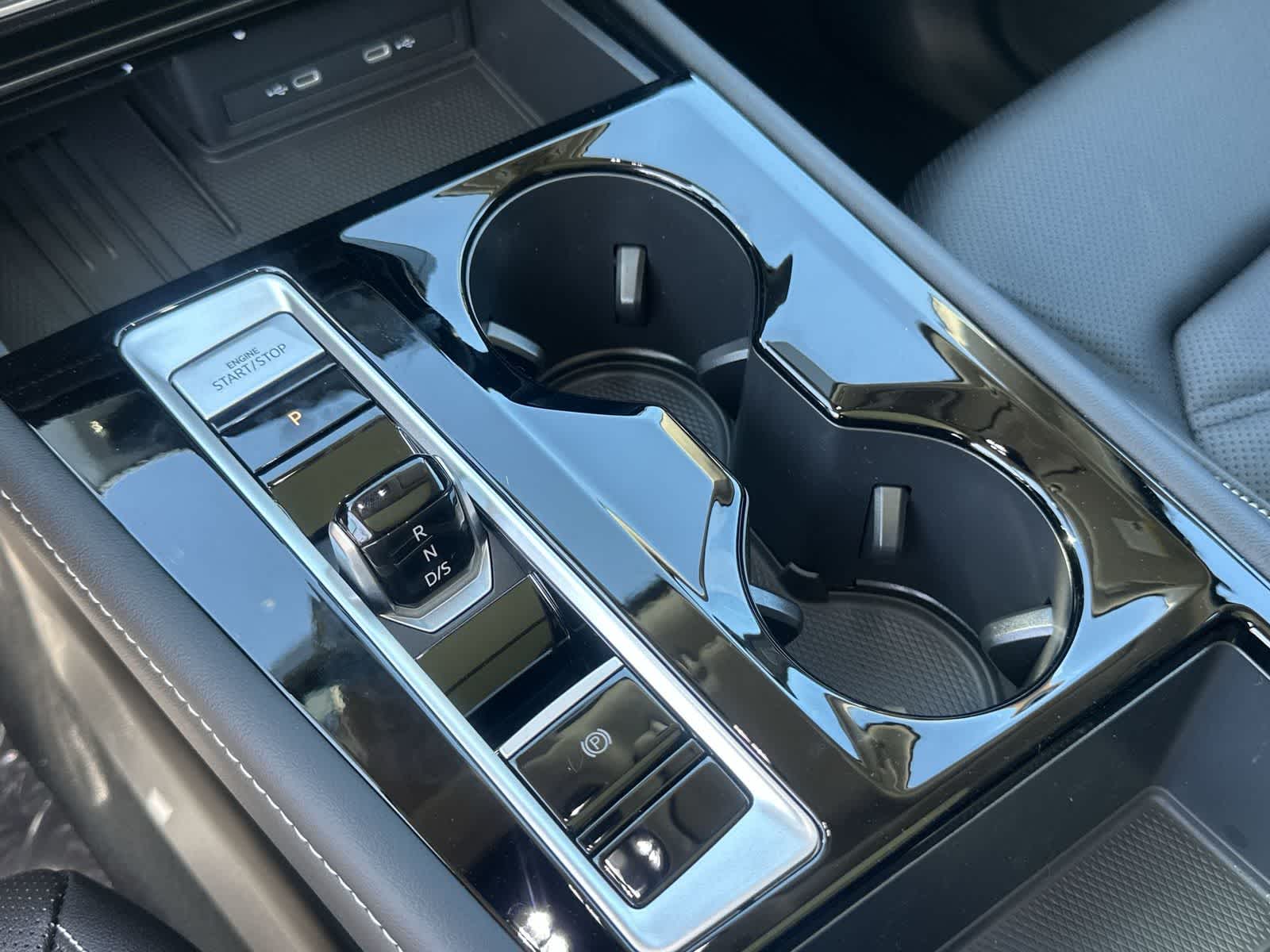 Volkswagen Atlas 2.0T SE con tecnología 2026