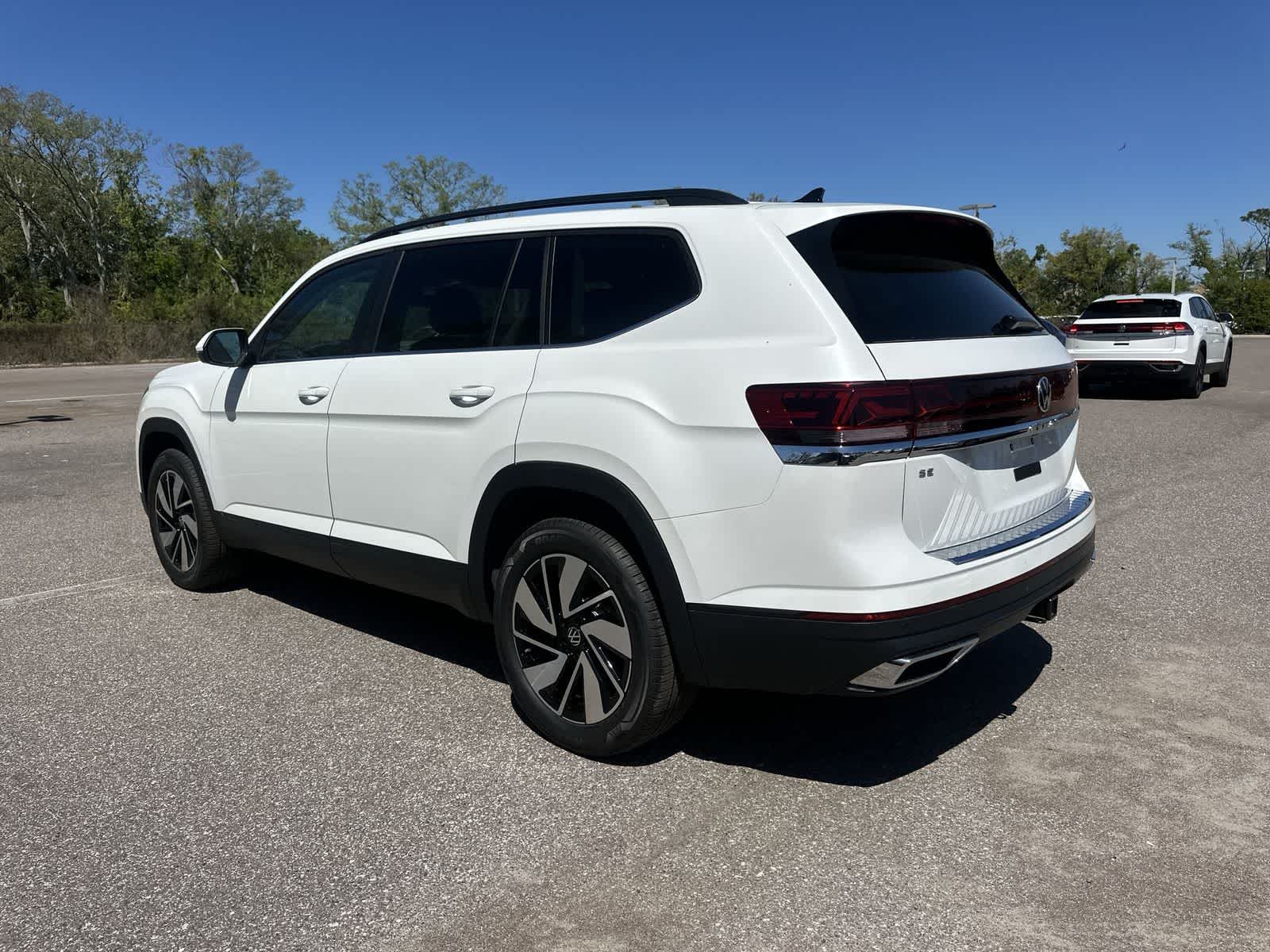 Volkswagen Atlas 2.0T SE con tecnología 2026