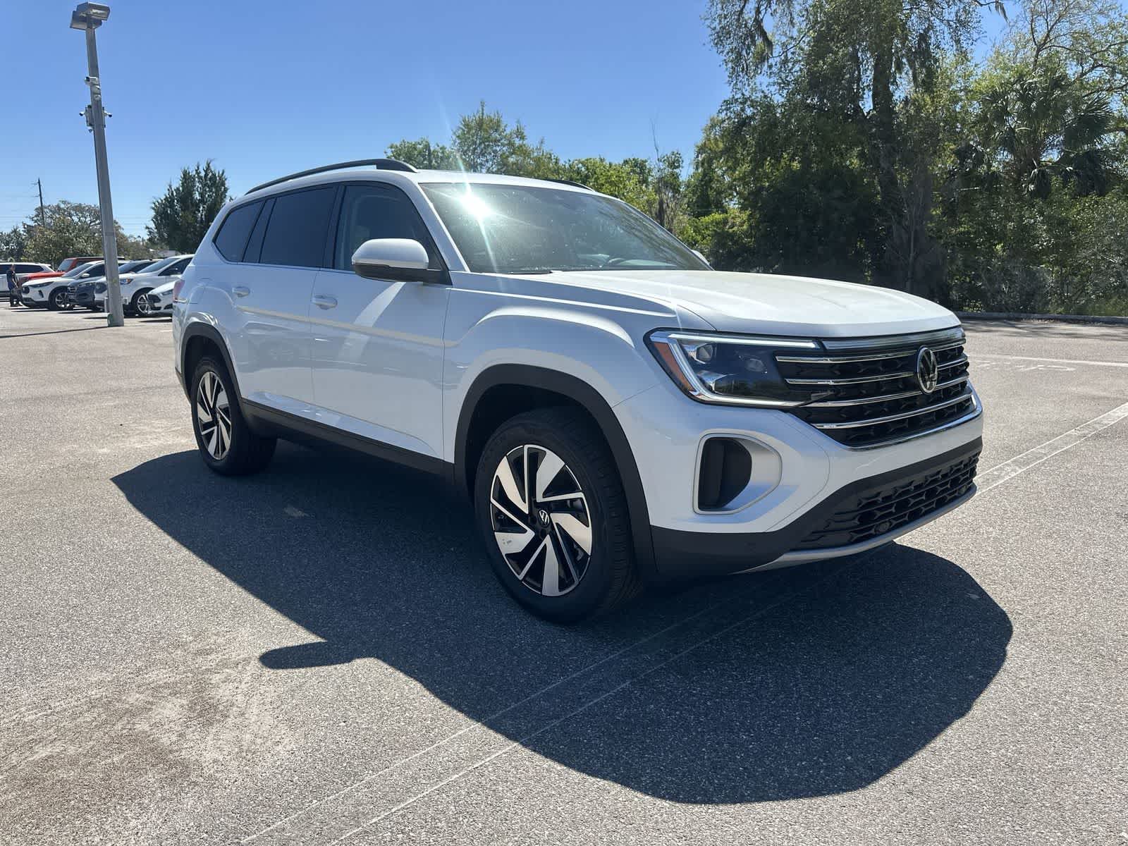 Volkswagen Atlas 2.0T SE con tecnología 2026