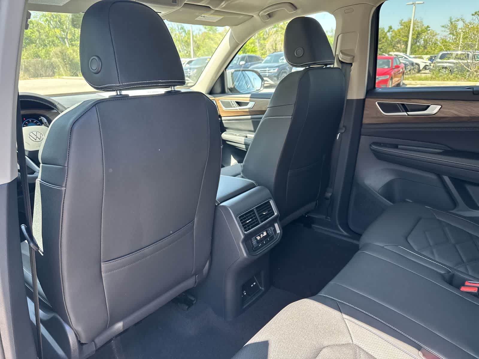 Volkswagen Atlas 2.0T SE con tecnología 2026