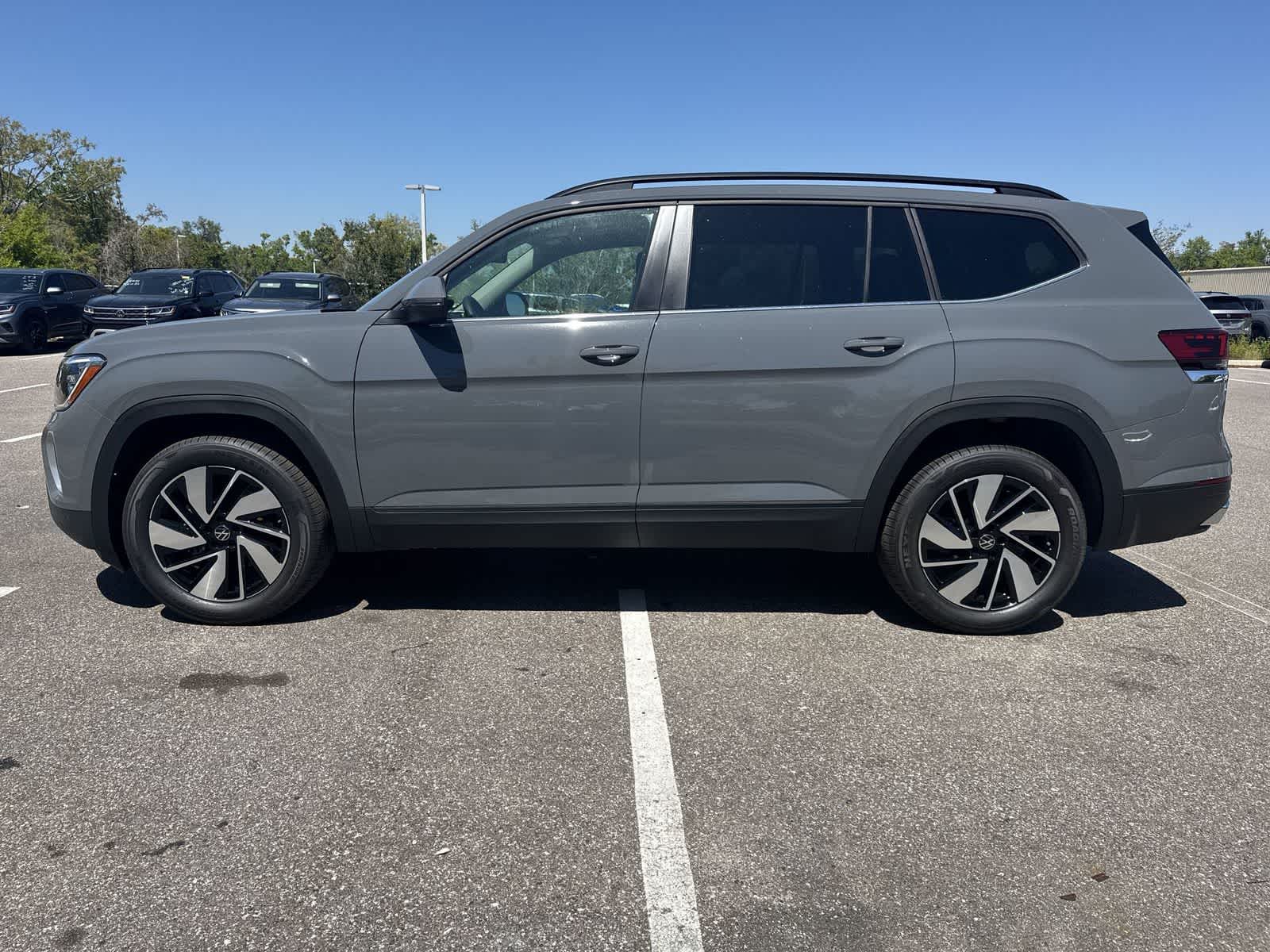 Volkswagen Atlas 2.0T SE con tecnología 2026