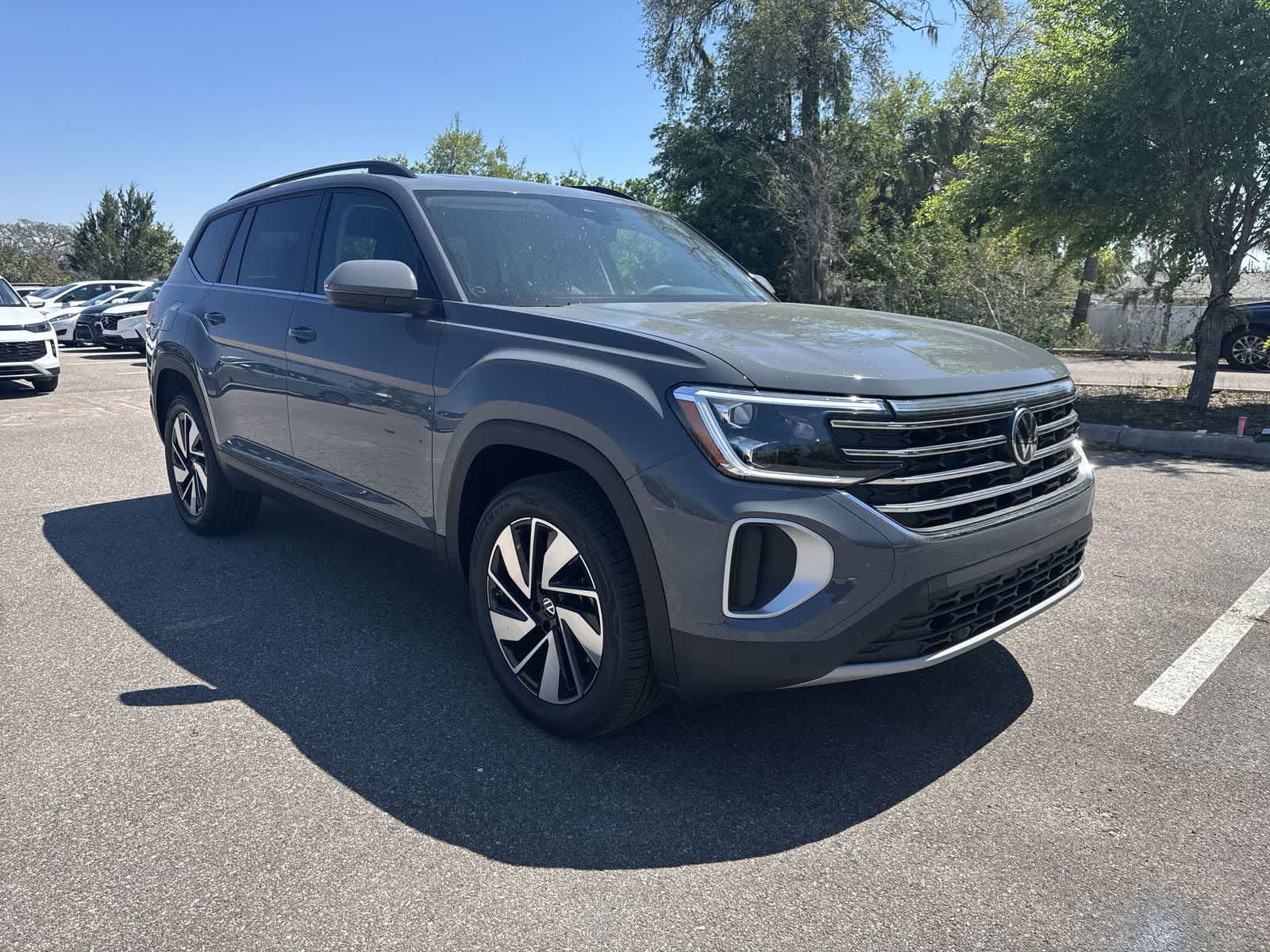 Volkswagen Atlas 2.0T SE con tecnología 2026
