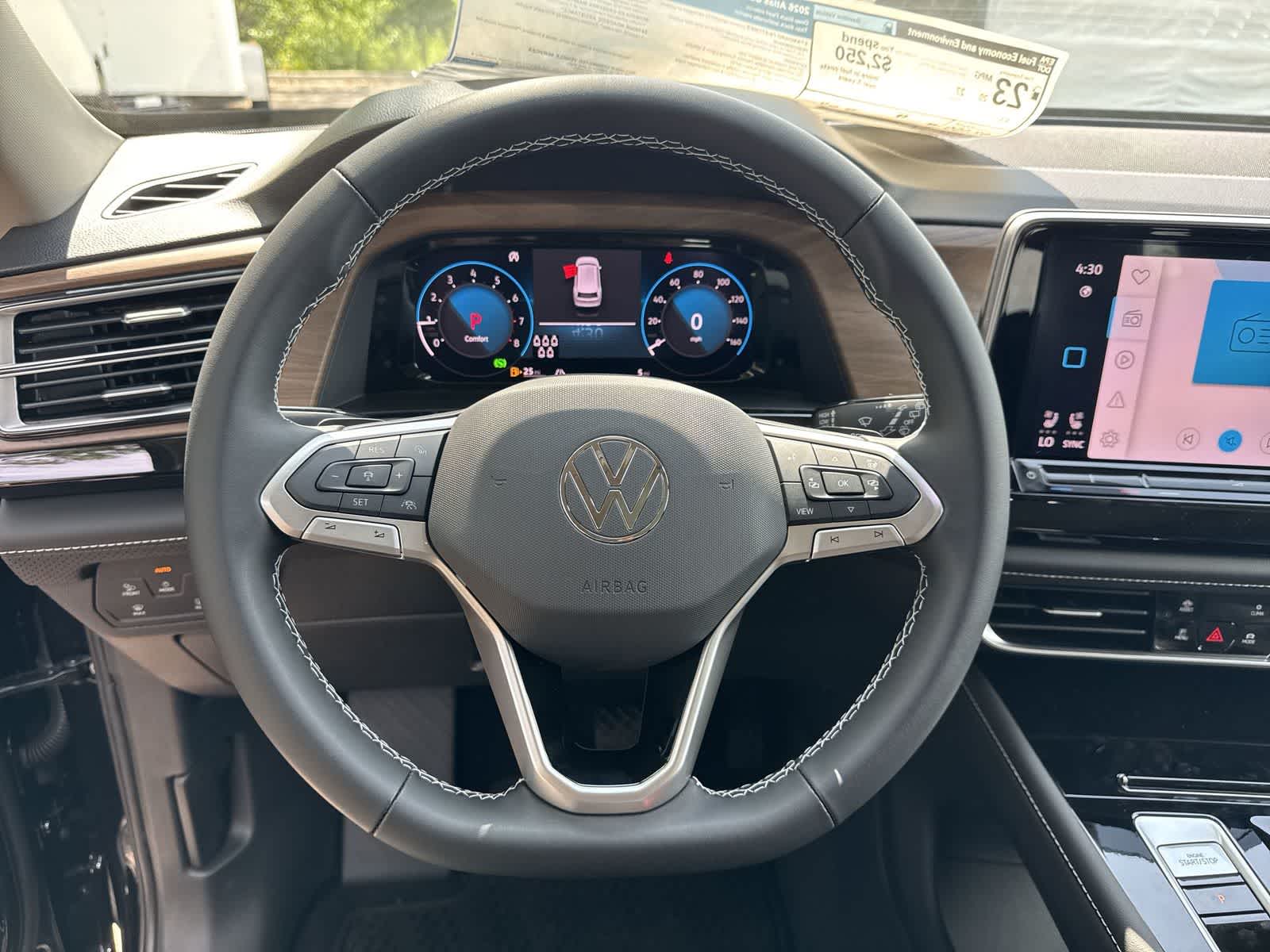Volkswagen Atlas 2.0T SE con tecnología 2026