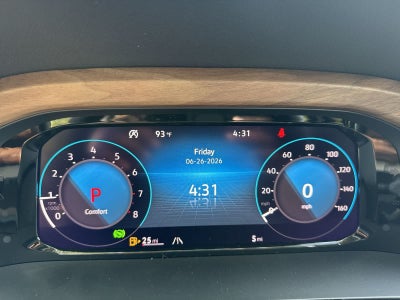Volkswagen Atlas 2.0T SE con tecnología 2026