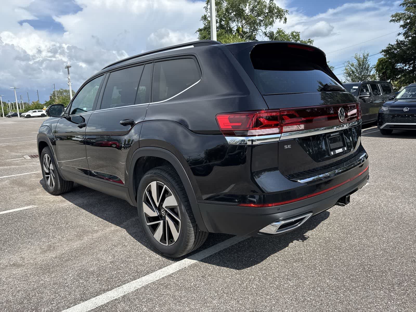 Volkswagen Atlas 2.0T SE con tecnología 2026