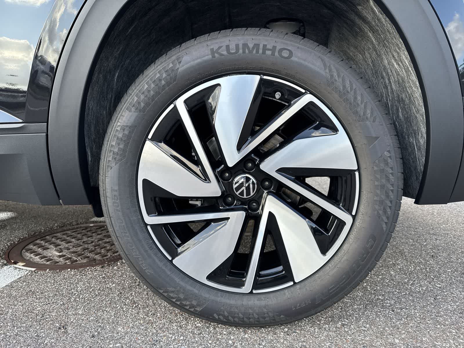 Volkswagen Atlas 2.0T SE con tecnología 2026