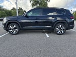 Volkswagen Atlas 2.0T SE con tecnología 2026