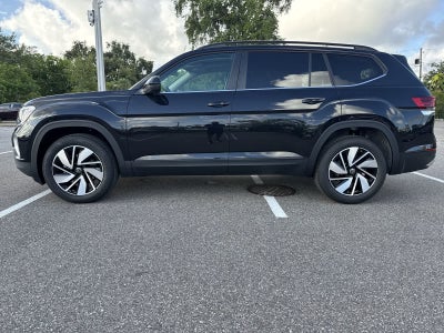 Volkswagen Atlas 2.0T SE con tecnología 2026