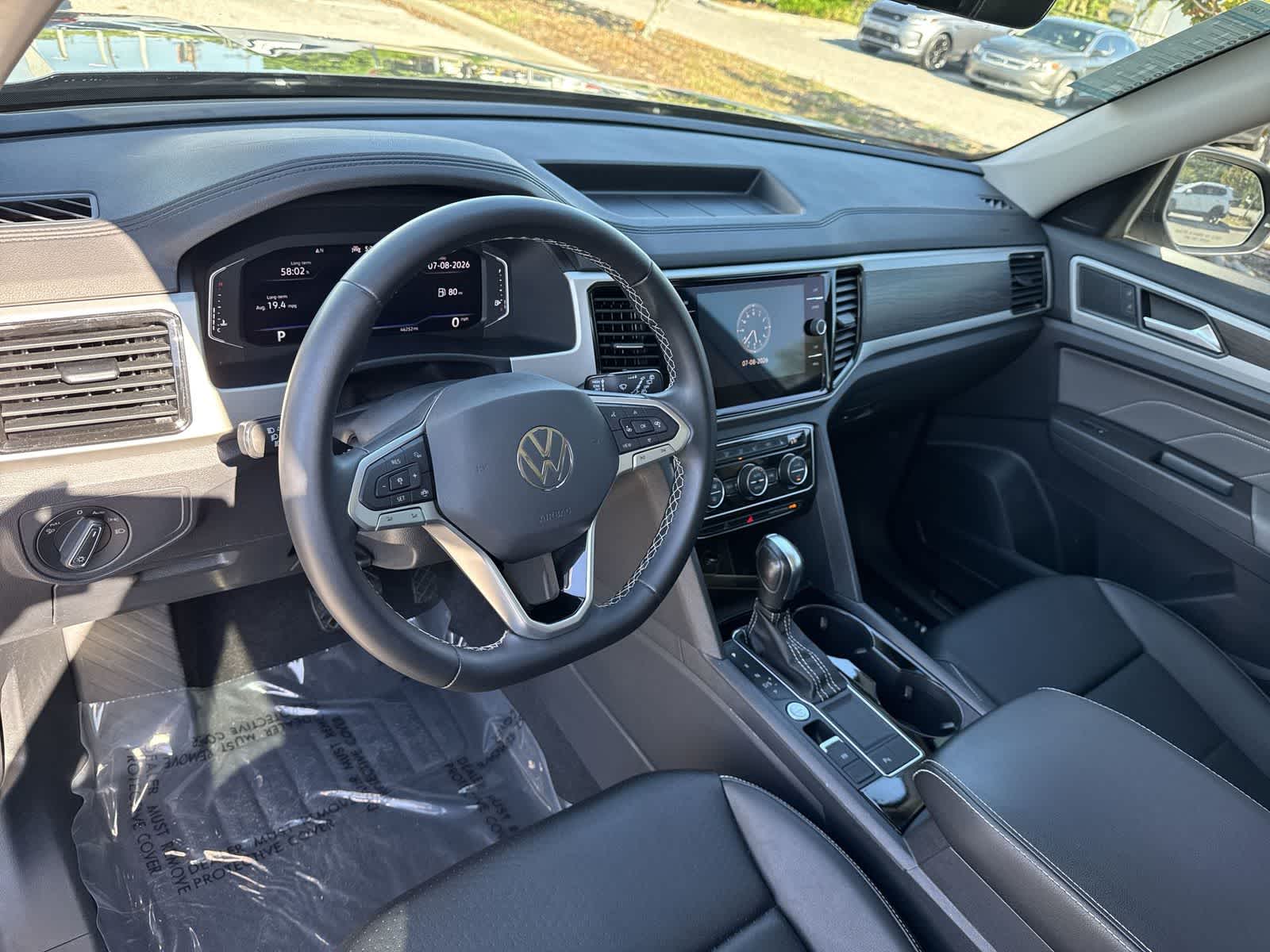 Volkswagen Atlas 2.0T SE con paquete Technology de 2023
