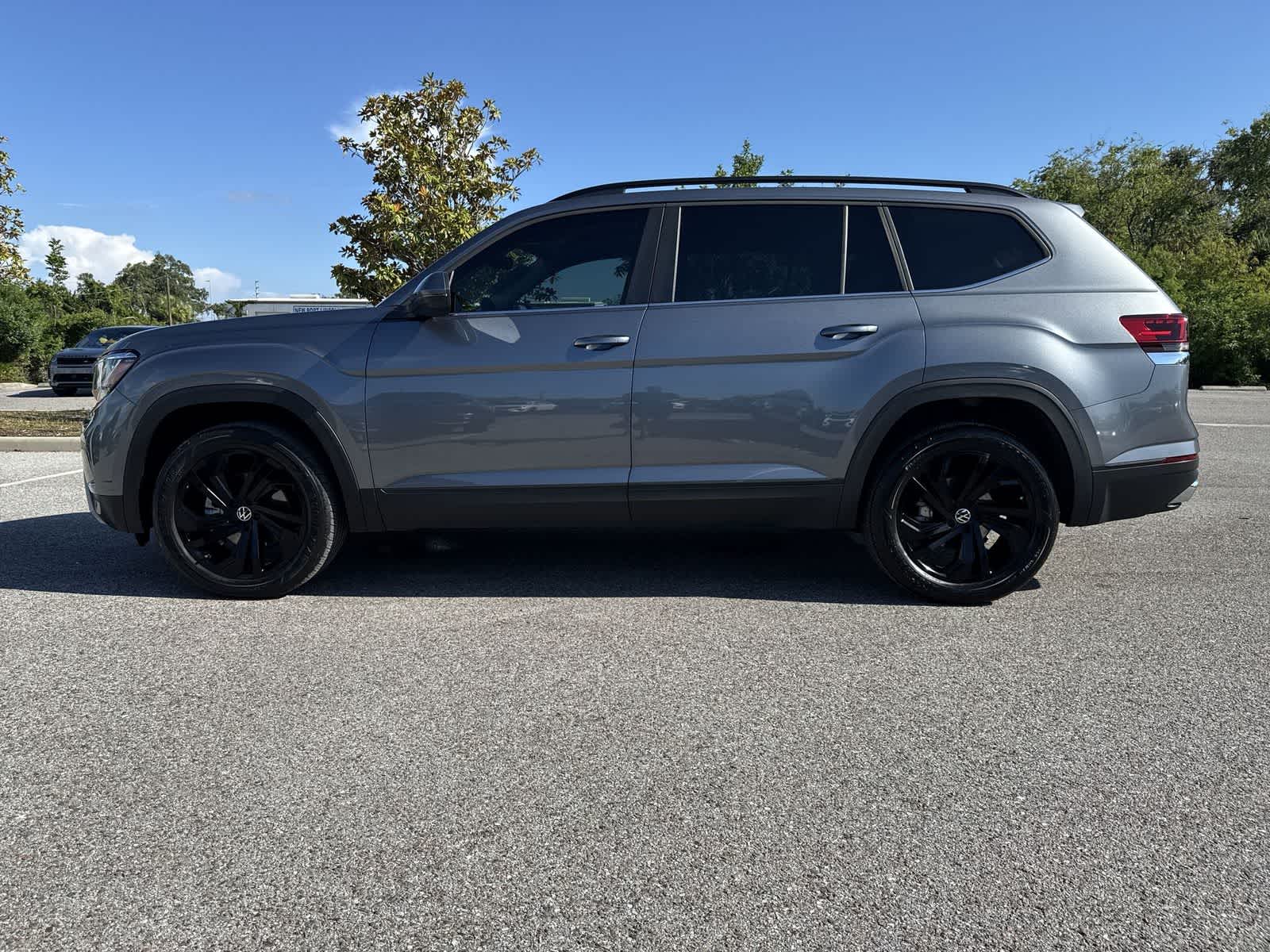 Volkswagen Atlas 2.0T SE con paquete Technology de 2023