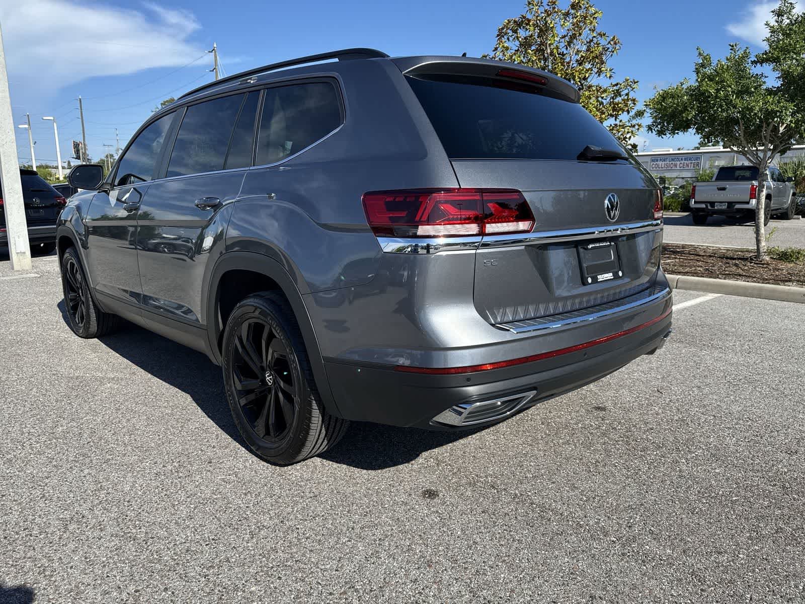Volkswagen Atlas 2.0T SE con paquete Technology de 2023